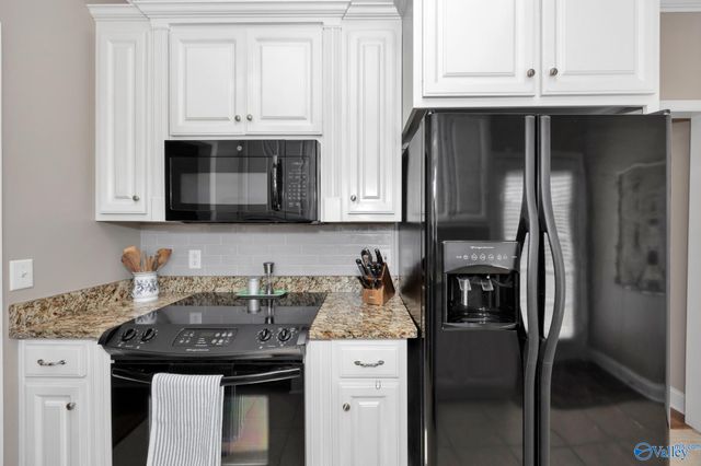 5012 Frankford Drive SE, Owens Cross Roads, AL 35763