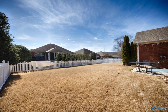 5012 Frankford Drive SE, Owens Cross Roads, AL 35763