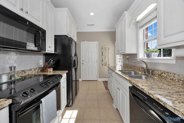 5012 Frankford Drive SE, Owens Cross Roads, AL 35763