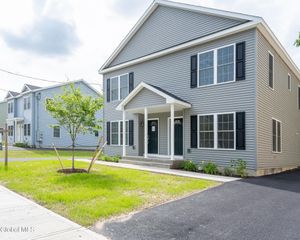 424 Summit Avenue, Schenectady, NY 12307