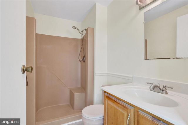 112 NICHOLAS RD, Lancaster, PA 17603