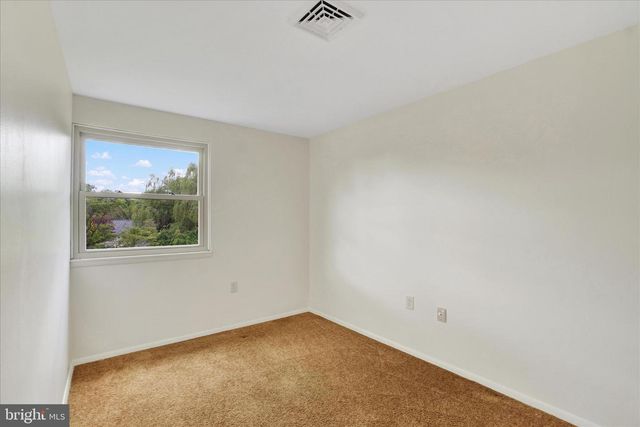 112 NICHOLAS RD, Lancaster, PA 17603