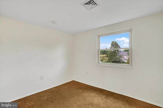 112 NICHOLAS RD, Lancaster, PA 17603