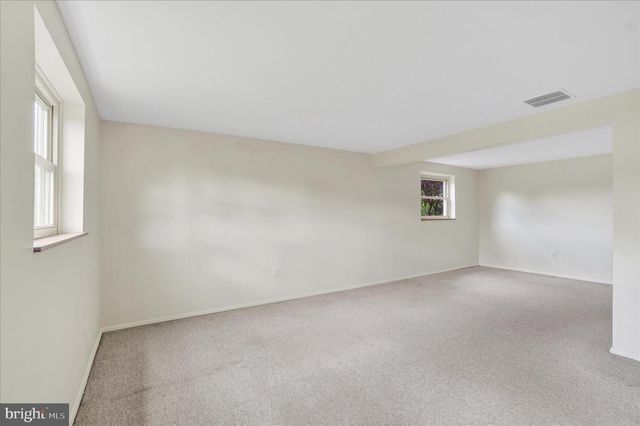 112 NICHOLAS RD, Lancaster, PA 17603