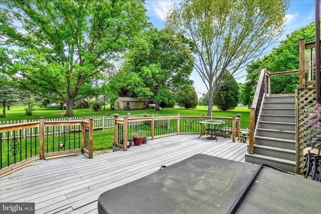 112 NICHOLAS RD, Lancaster, PA 17603