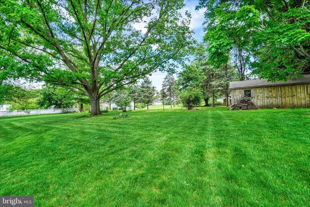 112 NICHOLAS RD, Lancaster, PA 17603