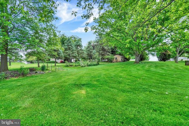 112 NICHOLAS RD, Lancaster, PA 17603