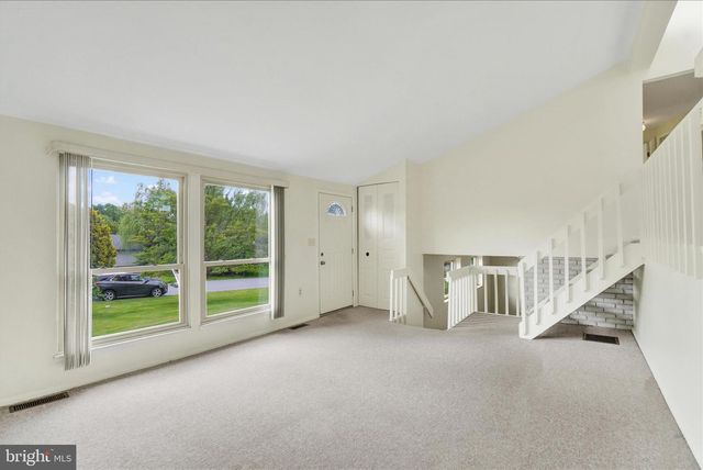 112 NICHOLAS RD, Lancaster, PA 17603