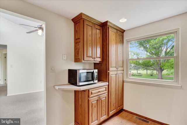 112 NICHOLAS RD, Lancaster, PA 17603