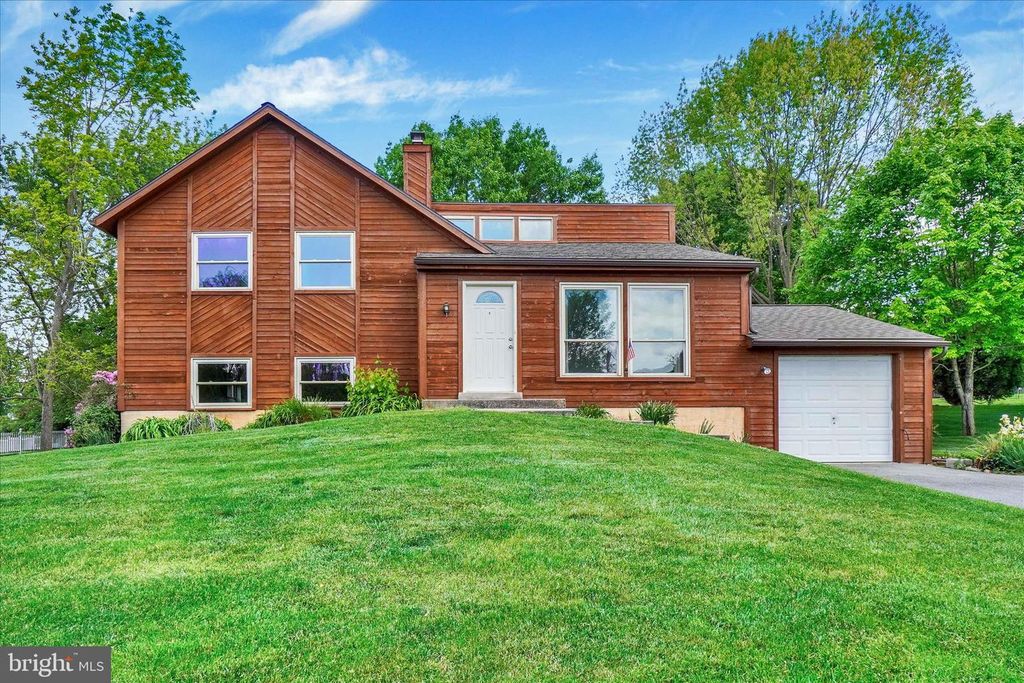 112 NICHOLAS RD, Lancaster, PA 17603