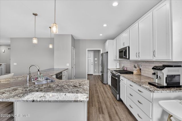 3915 Ten Mile Creek Drive, Sylvania, OH 43560