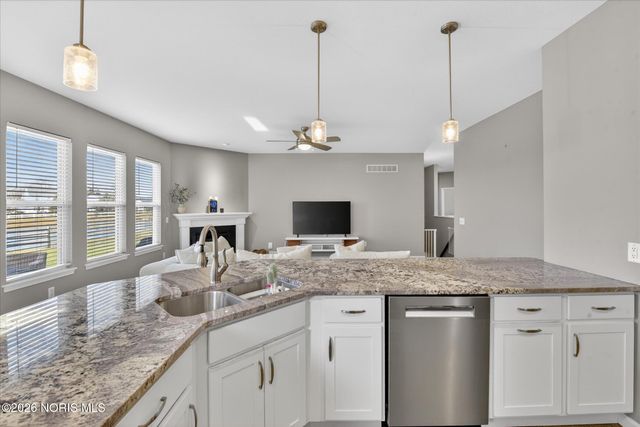 3915 Ten Mile Creek Drive, Sylvania, OH 43560