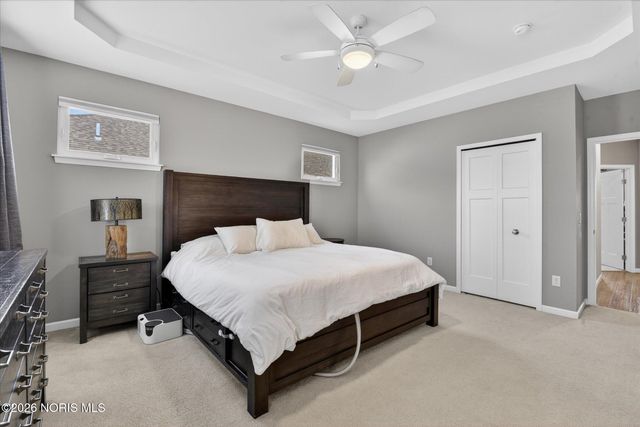 3915 Ten Mile Creek Drive, Sylvania, OH 43560