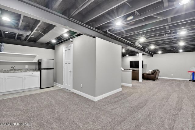 3915 Ten Mile Creek Drive, Sylvania, OH 43560