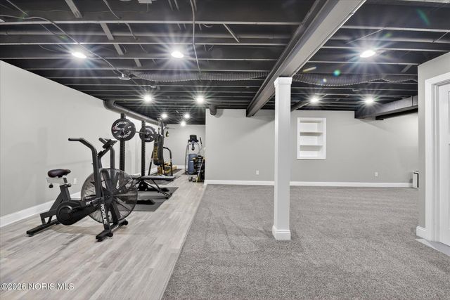 3915 Ten Mile Creek Drive, Sylvania, OH 43560