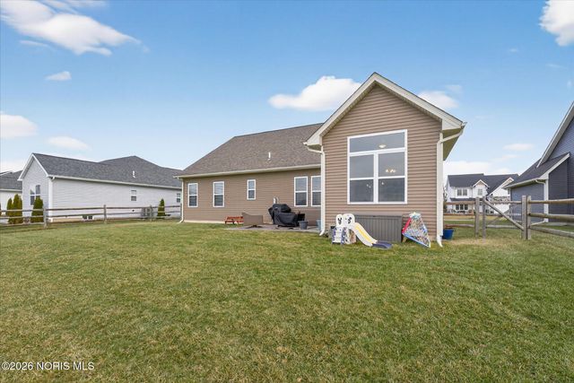 3915 Ten Mile Creek Drive, Sylvania, OH 43560