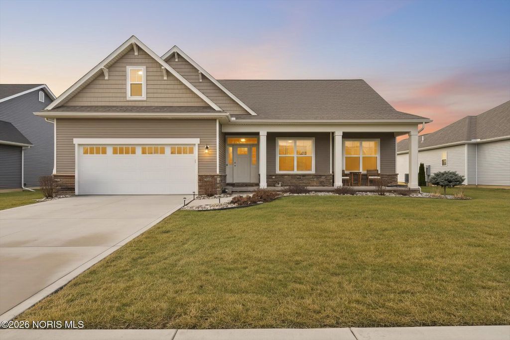 3915 Ten Mile Creek Drive, Sylvania, OH 43560