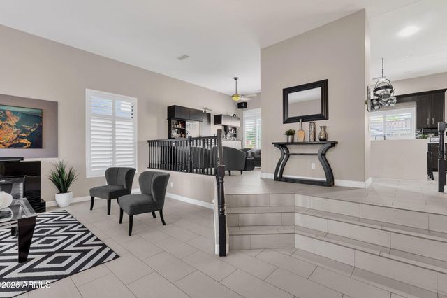 10464 E MEDINA Avenue, Mesa, AZ 85209