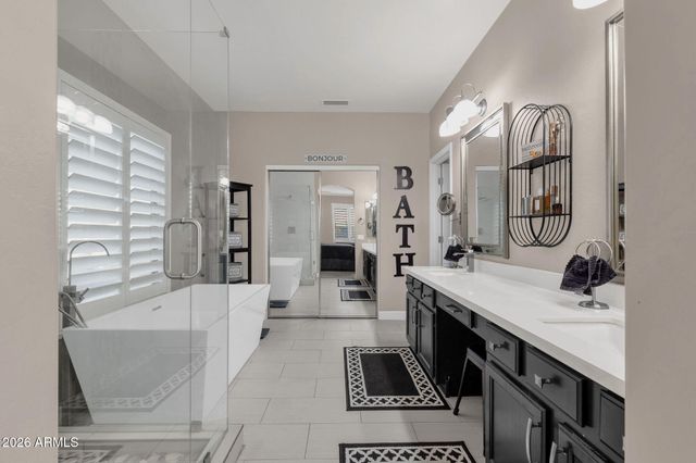 10464 E MEDINA Avenue, Mesa, AZ 85209