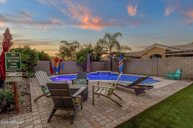 10464 E MEDINA Avenue, Mesa, AZ 85209