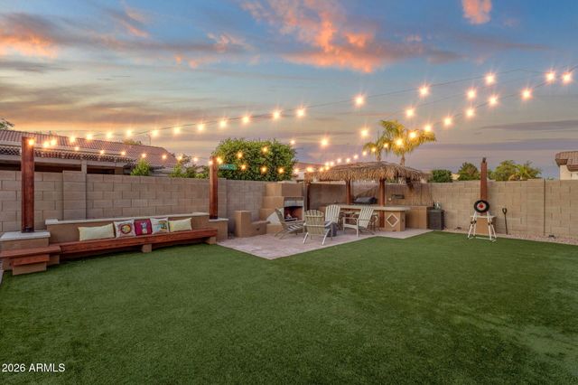 10464 E MEDINA Avenue, Mesa, AZ 85209