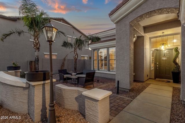 10464 E MEDINA Avenue, Mesa, AZ 85209