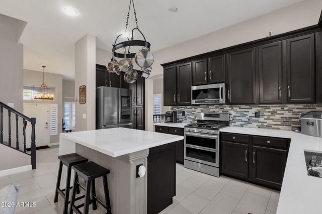 10464 E MEDINA Avenue, Mesa, AZ 85209