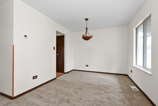 20823 S Acorn Ridge Drive, Frankfort, IL 60423