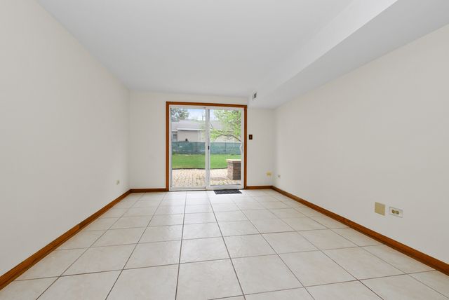 20823 S Acorn Ridge Drive, Frankfort, IL 60423