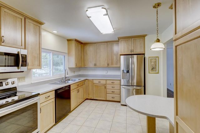 19 Sugar Maple Trail, Madison, WI 53717