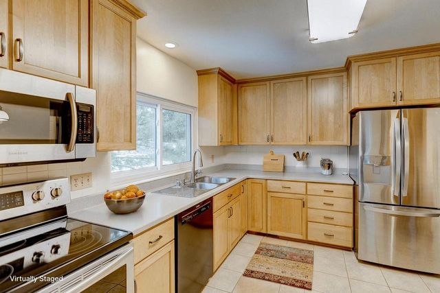 19 Sugar Maple Trail, Madison, WI 53717