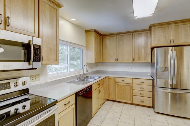 19 Sugar Maple Trail, Madison, WI 53717