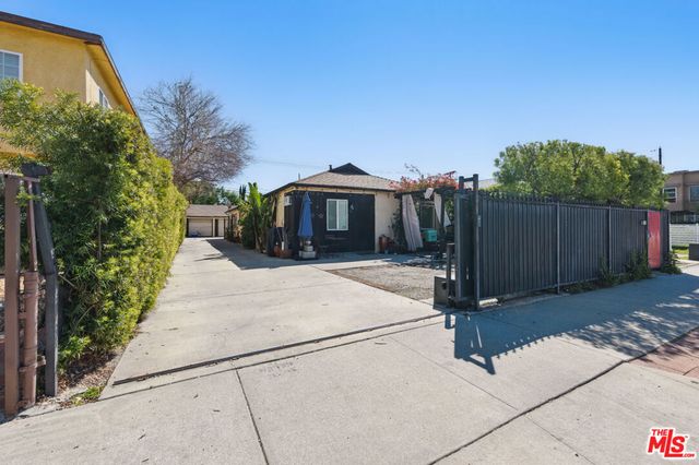 5710 Vineland Avenue, North Hollywood, CA 91601