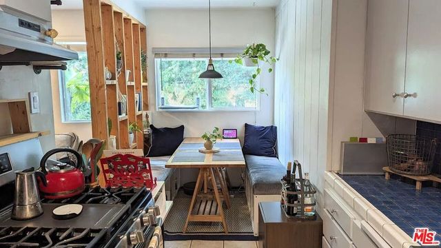 5710 Vineland Avenue, North Hollywood, CA 91601