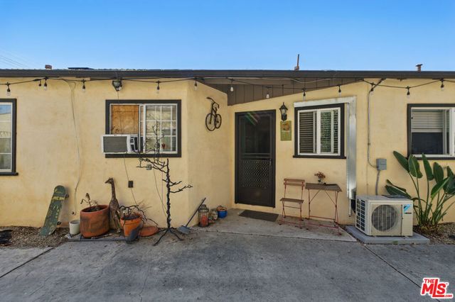 5710 Vineland Avenue, North Hollywood, CA 91601