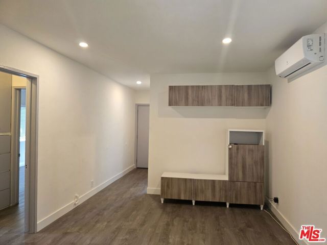 5710 Vineland Avenue, North Hollywood, CA 91601