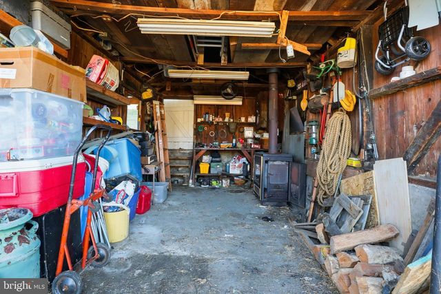 143 W BROAD ST, Yoe, PA 17313