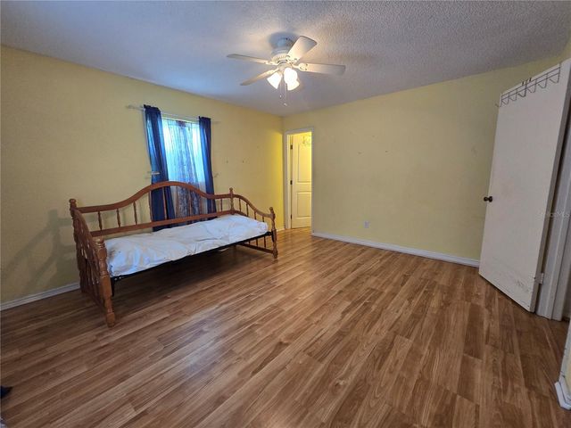 5521 NE 4TH PLACE, Ocala, FL 34470