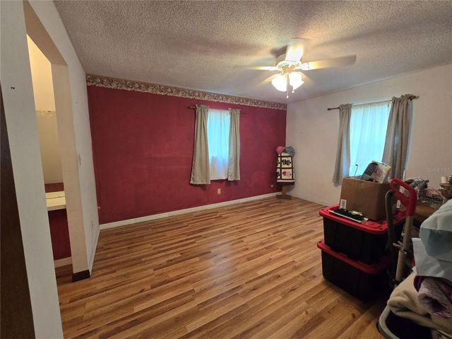 5521 NE 4TH PLACE, Ocala, FL 34470