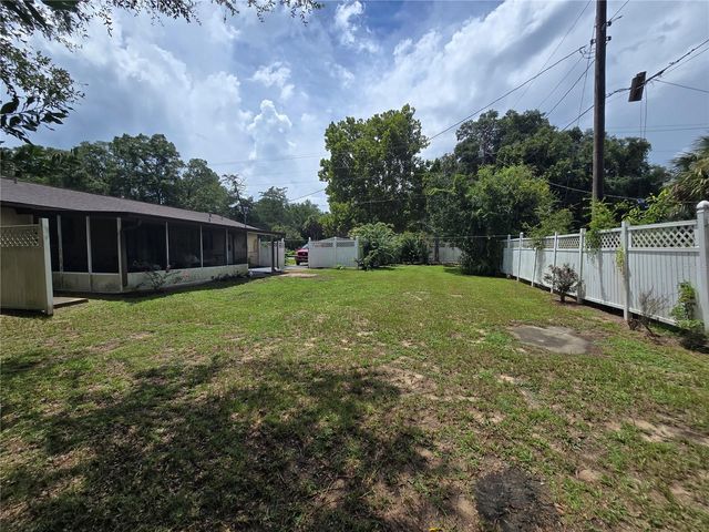 5521 NE 4TH PLACE, Ocala, FL 34470