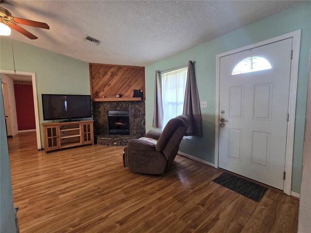 5521 NE 4TH PLACE, Ocala, FL 34470