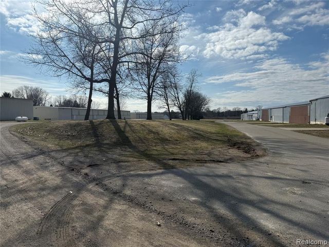 2096 Hunter Road, Brighton, MI 48114
