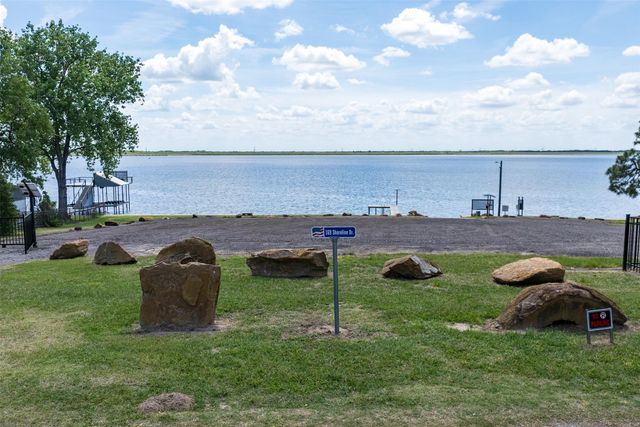 49 Westview Circle, Star Harbor, TX 75148