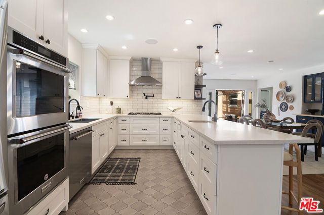8828 Alcott Street, Los Angeles, CA 90035