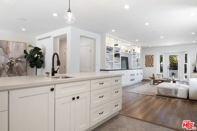 8828 Alcott Street, Los Angeles, CA 90035