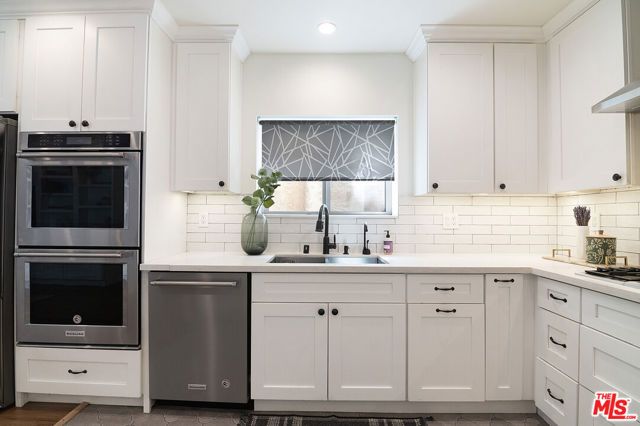 8828 Alcott Street, Los Angeles, CA 90035