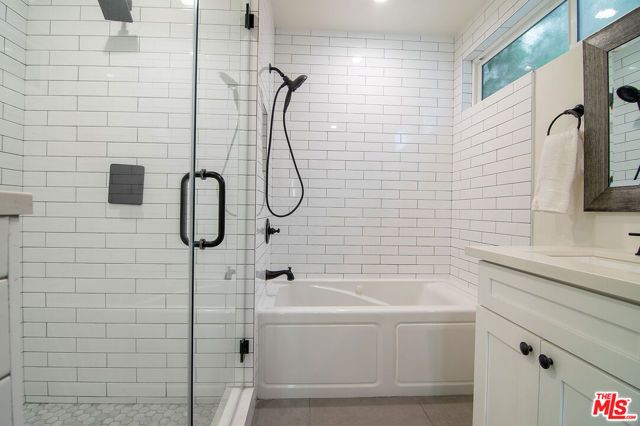 8828 Alcott Street, Los Angeles, CA 90035
