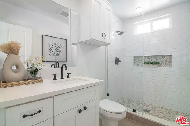 8828 Alcott Street, Los Angeles, CA 90035