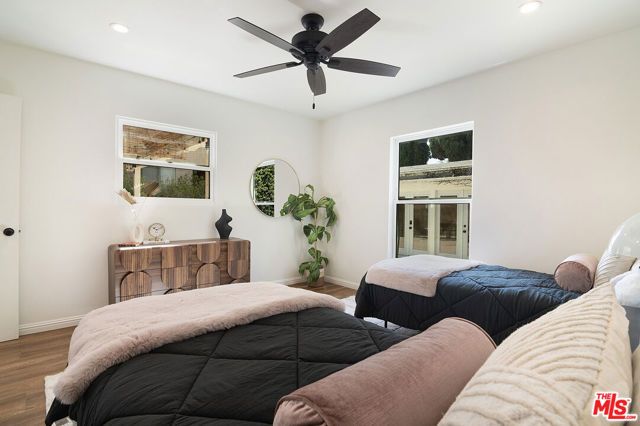 8828 Alcott Street, Los Angeles, CA 90035