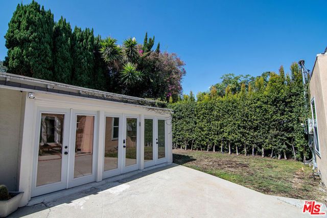 8828 Alcott Street, Los Angeles, CA 90035